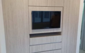 Closet con puerta para tv
